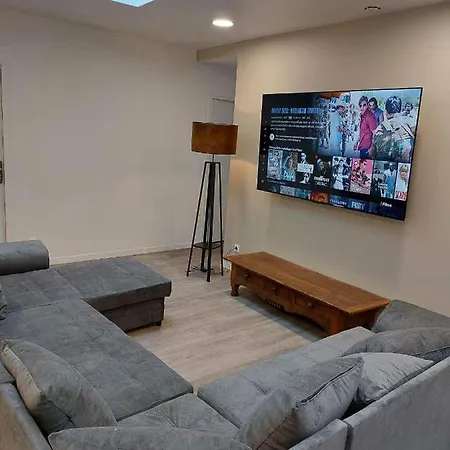 Loft 8 Max 15 Pers Parking Prive Wifi 公寓